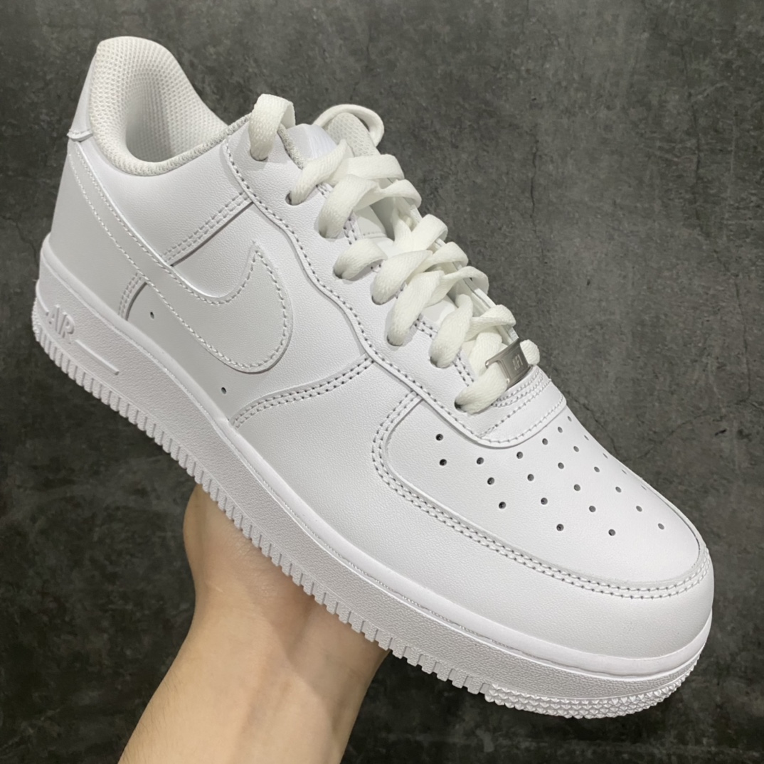 图片[3]-【绿X版】NK Air Force 1 Low \’07 空军一号低帮经典板鞋 纯白 CW2288-111n顶级空军 皮料质感可媲美og版n细节吊打市场其他代号版本nn全鞋电脑针车 工整有序原厂港宝加持完美还原灵魂版型原盒原配从里到外百分百还原原厂全头层原厂皮料 原标原盒内置Sole气垫 中底白色背胶 中底划线已经无限的接近公司 原厂楦头 原厂刺绣后跟弧度修正 正确中底四线防伪  尺码：36 36.5 37.5 38 38.5 39 40 40.5 41 42 42.5 43 44 44.5 45 46 47.5-莆田鞋批发中心