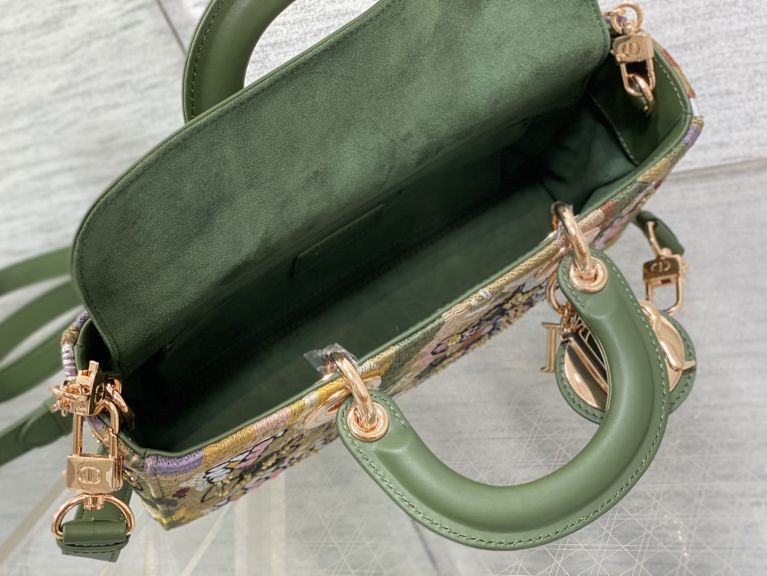 Lady latest limited edition heavy-crafted beaded Lady Dior bag, a 8