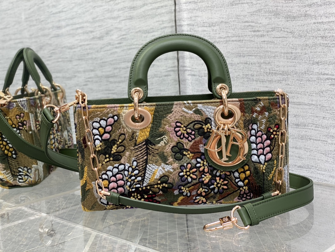 DIOR Lady Dior bag, heavy beadwork, embroidery, handbag, crossbody