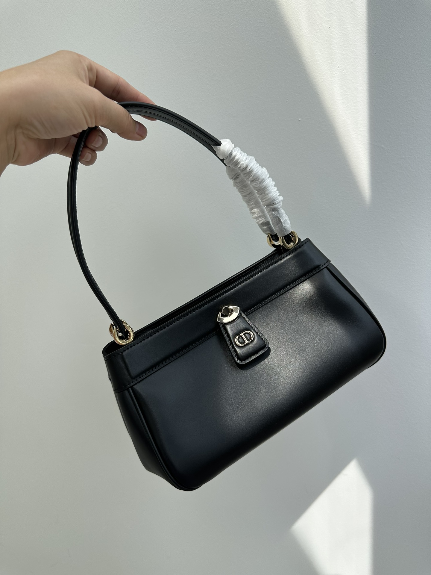 High-end high-end goods, pure original Dior Dior small size 23s new key armpit bag shoulder handbag, the body of the bag is carefully made of imp