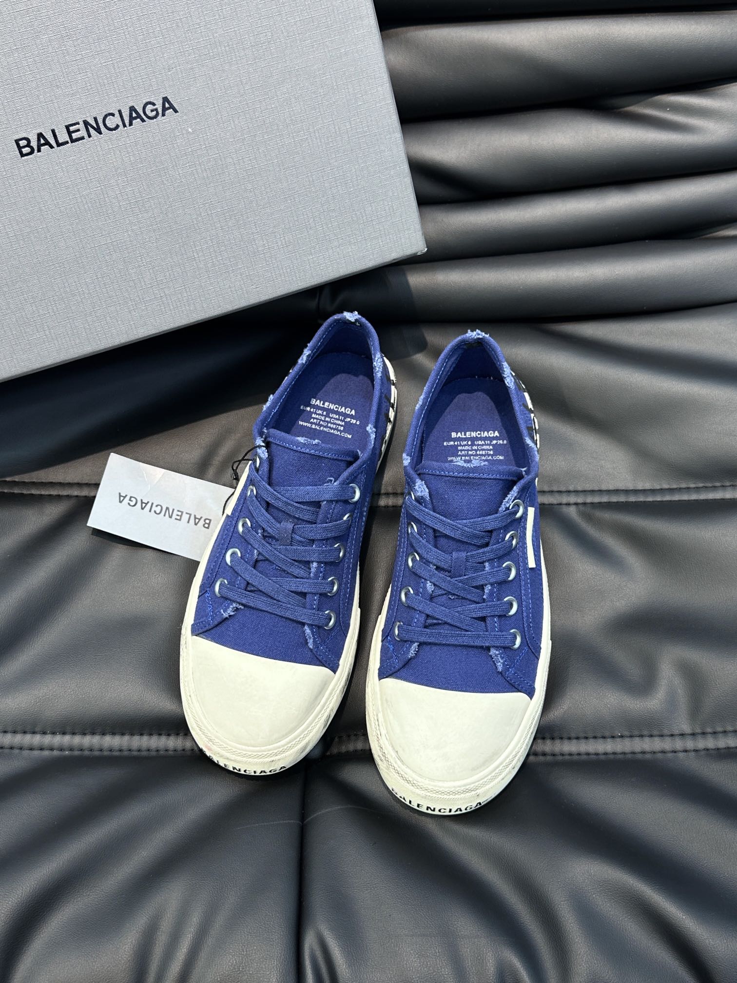 BALENCIAG*复古炮弹出击全新