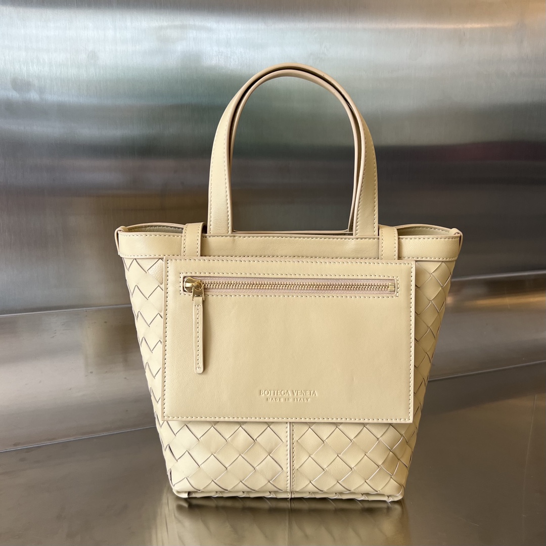 Bottega Veneta Welfare flash sale after the new year 780