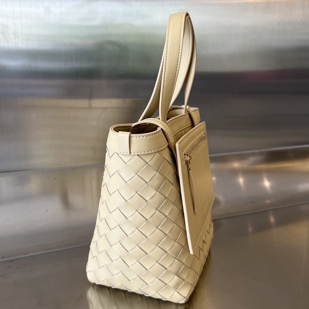 Bottega Veneta Welfare flash sale after the new year 780
