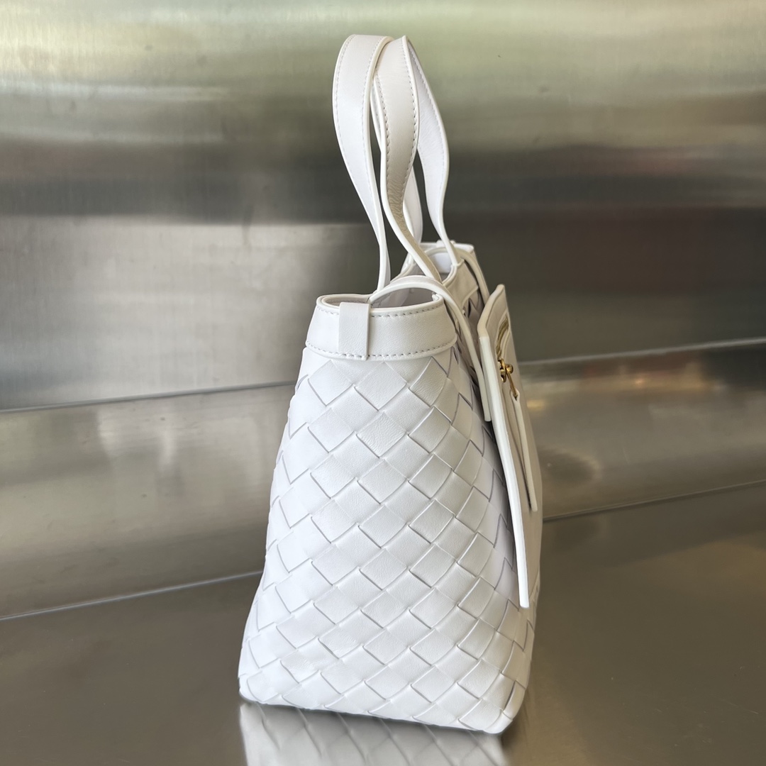 Bottega Veneta Welfare flash sale after the new year 780