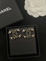 Chanel Jewelry Earring Black