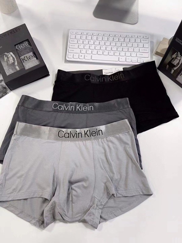 CalvinKlein家族英美发售最新款经典腰间LOGO刺绣设计极品细梳棉材质男士高端内裤！一条好的内裤