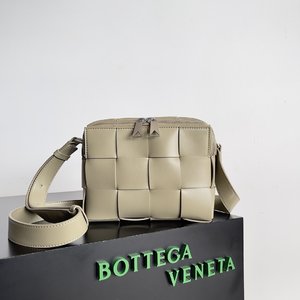 Bottega Veneta BV Cassette Camera Bags Men Calfskin Cowhide Fall/Winter Collection