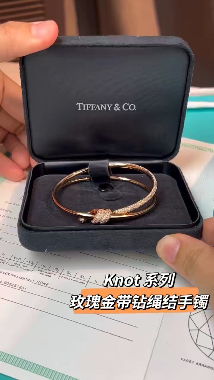 Tiffany & Co. Tiffany&Co. T Knot满‮绳钻‬结手镯