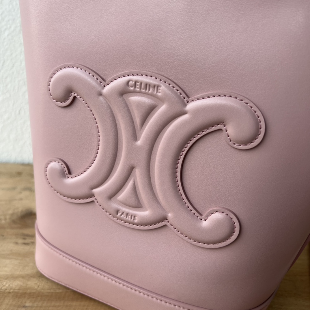 C家新作 CUIR水桶バッグ - 軽量牛皮・調節可能な肩 strap