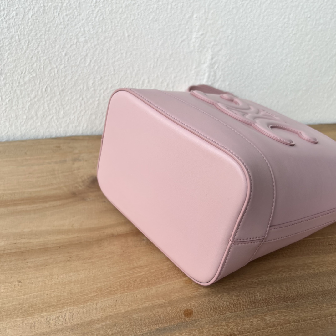 C家新作 CUIR水桶バッグ - 軽量牛皮・調節可能な肩 strap