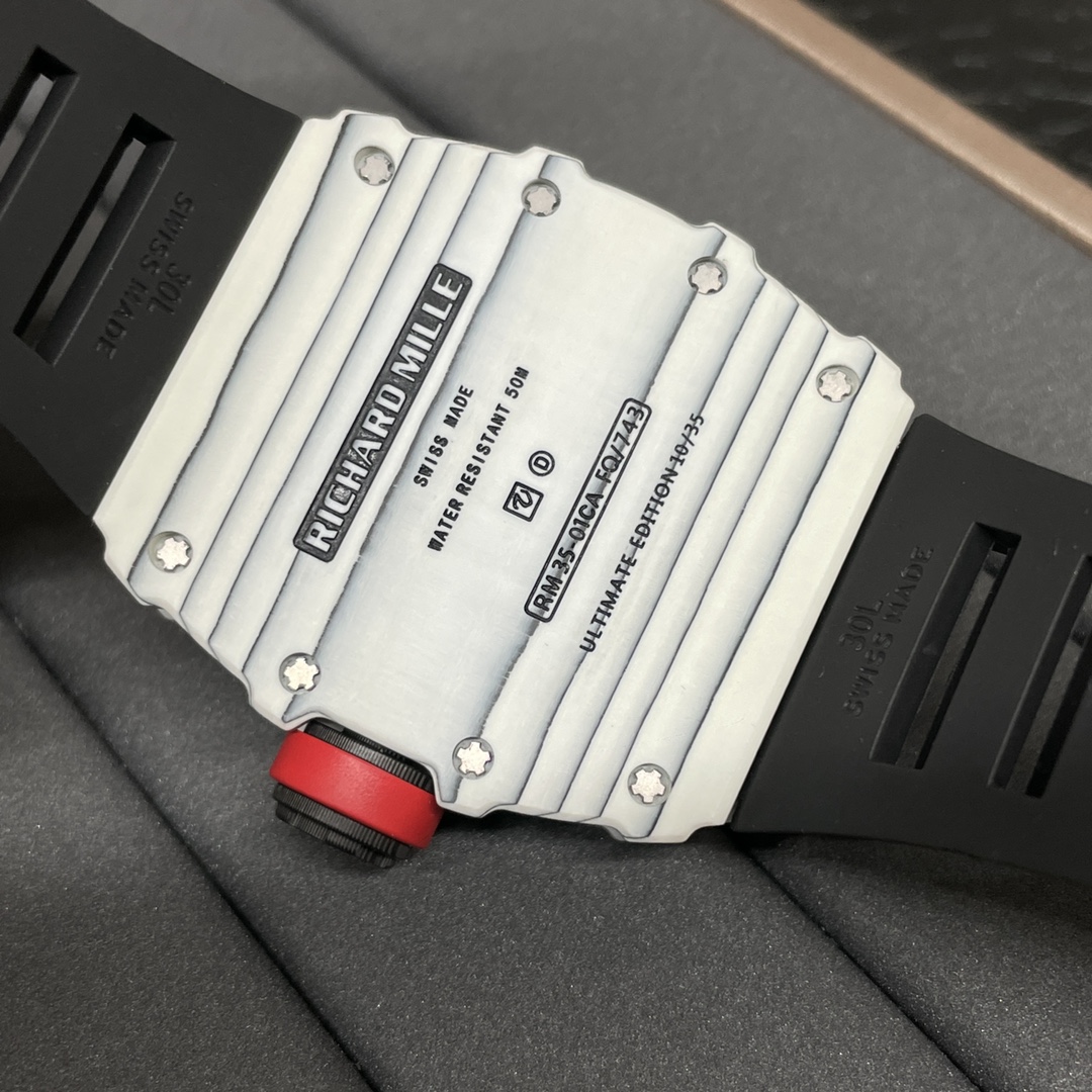 Richard Mille Sonic理查德米勒RM35-01碳纤维系列全面升级白宝石避震器，白色碳纤维白色带
