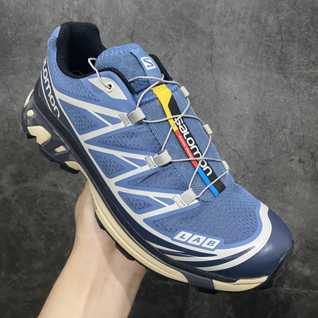 图片[3]-【绿x版】 Salomon XT-6萨洛蒙复古潮流户外机能登山跑鞋 风尚千蓝n纯原外贸平台特供订单耗时半年巨作 全套原纸板楦头开发原厂特供网布配套加持 确保原汁原味n完美呈现版型 原档数据独家私模五层组合大底男女鞋同步官方开发至46.5原装Ortholite轻量化鞋垫 中底布带钢印编号原厂TPU锁扣 进口港宝加持后跟自然饱满 还原公司包裹性鞋面以“锯齿”状的包裹系统呈现在基色底之下加入了各种色点缀将公司的最新技术和时尚前卫的造型融入耐用的长跑款式中鞋面由 TPU 薄膜制成 并焊接在高耐磨网眼上 使其既时尚又坚固 由 ACS底盘支撑 可增强稳定性和支撑力 以及由橡胶凸耳 Contragrip外底覆盖的 EVA 缓冲中底 旨在应对崎岖的地形 鞋舌上的彩色Salomon 标签、Quicklace 系统以及鞋头、鞋舌和鞋跟上的附加品牌使细节更加完美 让穿着者可以轻松驾驭户外与通勤下的任何运动生活场景 无缝鞋身户外随意纵横 颜值与脚感兼备 出街通勤 绝对非常吸睛 你值得拥有 尺码：36 36.5 37.5 38 38.5 39 40 40.5 41 42 42.5 43 44 44.5 45 46 46.5 注意：偏小1码-莆田鞋批发中心