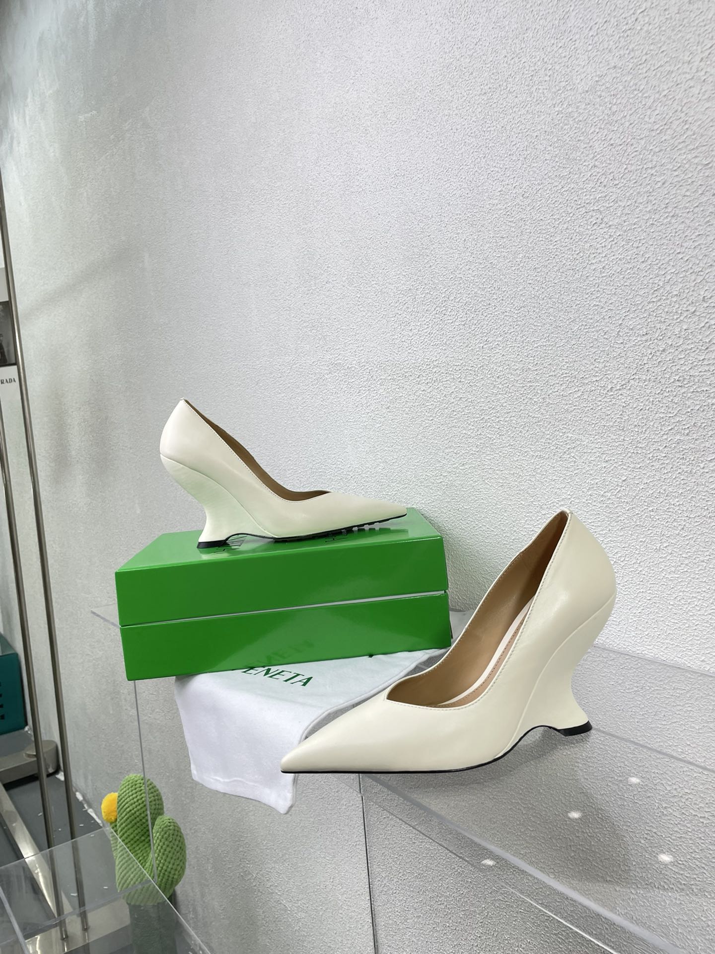 [Bottega Veneta Women