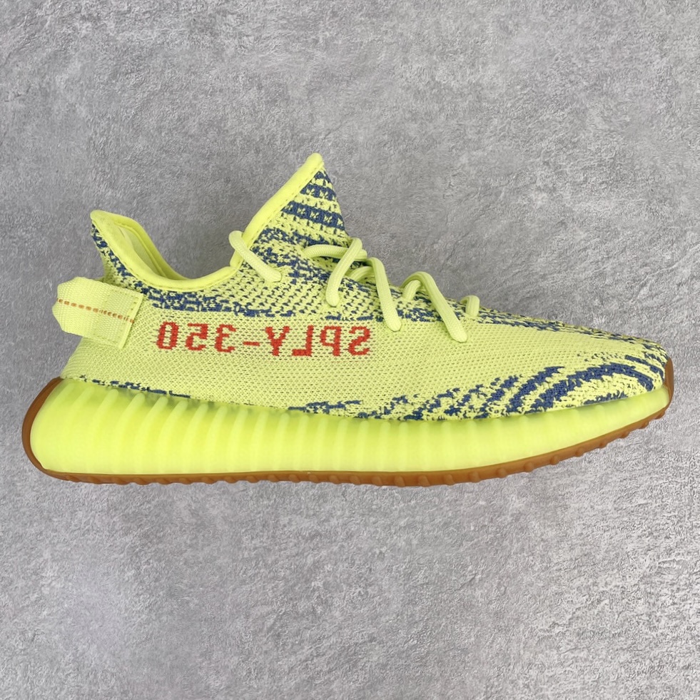 💰200 ＃K版纯原 巴斯夫福利‼Yeezy Boost 350 V2 黄斑马 货号：B37572 市面中端最王炸版本 lw同源配套打造 全套原楦 原纸版 原鞋开模完美打造 采用辰元飞织鱼丝网原厂面 非进口机台 大底原厂半透明RB巴斯夫满钉大底  原厂东莞百宏3M反光鞋带 质感一致 原厂鑫成新粉原鞋垫 LOGO胶浆印花 钛金针与高士马克线针车精工打造 一切遵循原厂指令单采购同源原材 采购全套原厂进口材料 原纸版 原楦头 一切同源公司 大几率过验 混卖无压力‼️SIZE：36 36.5 37 38 38.5 39 40 40.5 41 42 42.5 43 44 44.5 45 46 47 编码：Mby2936070-运动鞋