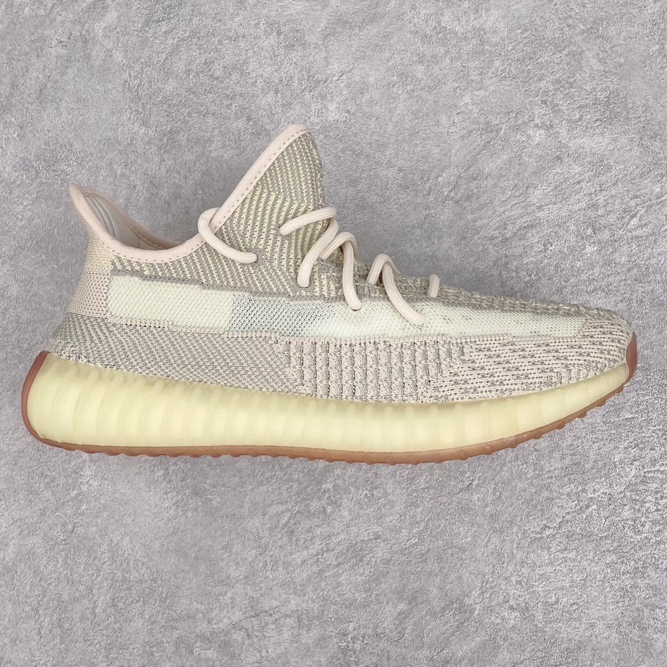 💰200 ＃K版纯原 巴斯夫福利‼Yeezy Boost 350 V2 拼接天使 货号：FW3042 市面中端最王炸版本 lw同源配套打造 全套原楦 原纸版 原鞋开模完美打造 采用辰元飞织鱼丝网原厂面 非进口机台 大底原厂半透明RB巴斯夫满钉大底  原厂东莞百宏3M反光鞋带 质感一致 原厂鑫成新粉原鞋垫 LOGO胶浆印花 钛金针与高士马克线针车精工打造 一切遵循原厂指令单采购同源原材 采购全套原厂进口材料 原纸版 原楦头 一切同源公司 大几率过验 混卖无压力‼️SIZE：36 36.5 37 38 38.5 39 40 40.5 41 42 42.5 43 44 44.5 45 46 47 编码：Mby2936070-运动鞋