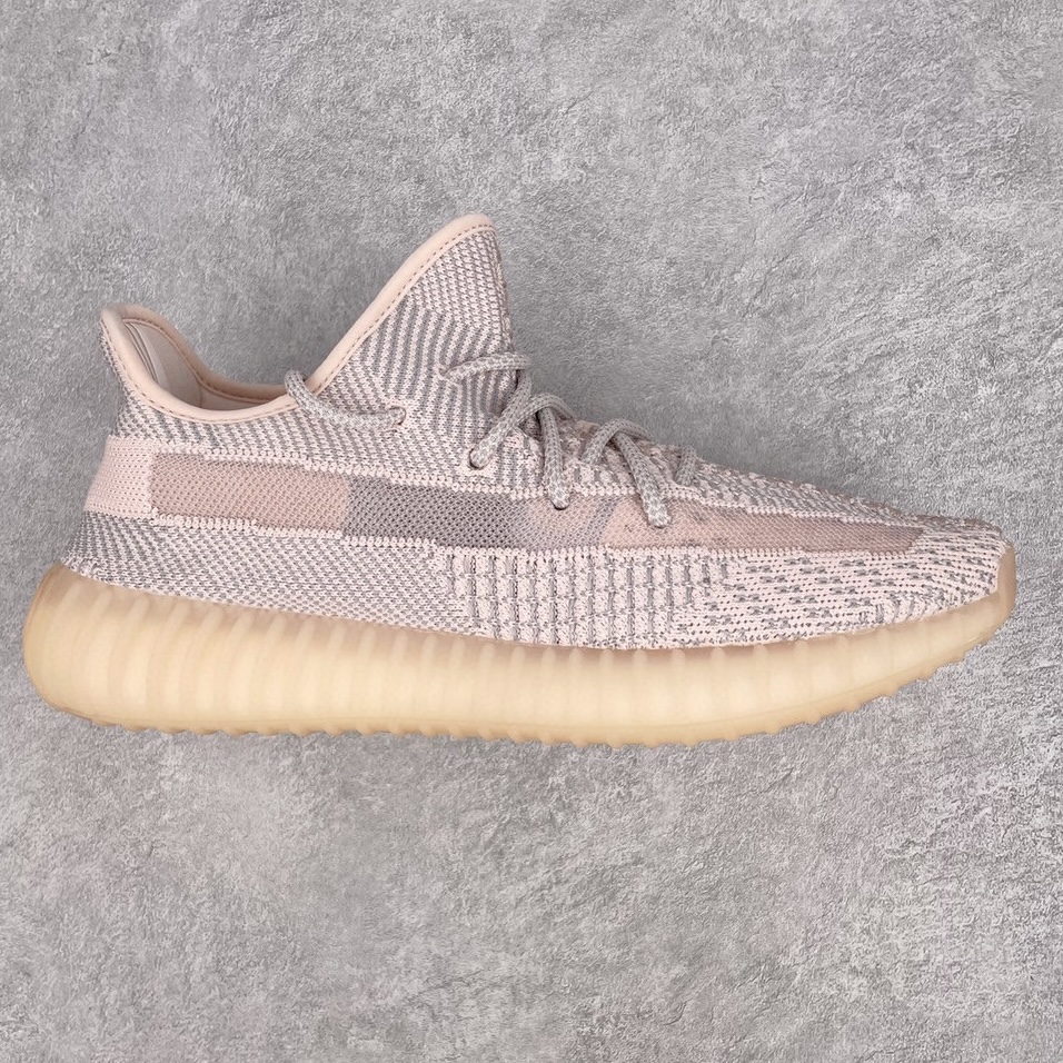 💰200 ＃K版纯原 巴斯夫福利‼Yeezy Boost 350 V2 银粉天使 货号：FV5578 市面中端最王炸版本 lw同源配套打造 全套原楦 原纸版 原鞋开模完美打造 采用辰元飞织鱼丝网原厂面 非进口机台 大底原厂半透明RB巴斯夫满钉大底  原厂东莞百宏3M反光鞋带 质感一致 原厂鑫成新粉原鞋垫 LOGO胶浆印花 钛金针与高士马克线针车精工打造 一切遵循原厂指令单采购同源原材 采购全套原厂进口材料 原纸版 原楦头 一切同源公司 大几率过验 混卖无压力‼️SIZE：36 36.5 37 38 38.5 39 40 40.5 41 42 42.5 43 44 44.5 45 46 47 编码：Mby2936070-运动鞋