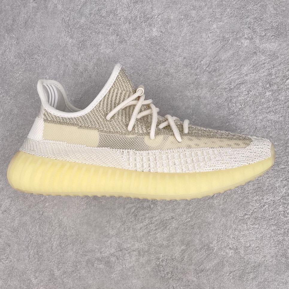 💰200 ＃K版纯原 巴斯夫福利‼Yeezy Boost 350 V2 氧化天使 货号：FZ5246 市面中端最王炸版本 lw同源配套打造 全套原楦 原纸版 原鞋开模完美打造 采用辰元飞织鱼丝网原厂面 非进口机台 大底原厂半透明RB巴斯夫满钉大底  原厂东莞百宏3M反光鞋带 质感一致 原厂鑫成新粉原鞋垫 LOGO胶浆印花 钛金针与高士马克线针车精工打造 一切遵循原厂指令单采购同源原材 采购全套原厂进口材料 原纸版 原楦头 一切同源公司 大几率过验 混卖无压力‼️SIZE：36 36.5 37 38 38.5 39 40 40.5 41 42 42.5 43 44 44.5 45 46 47 编码：Mby2936070-运动鞋