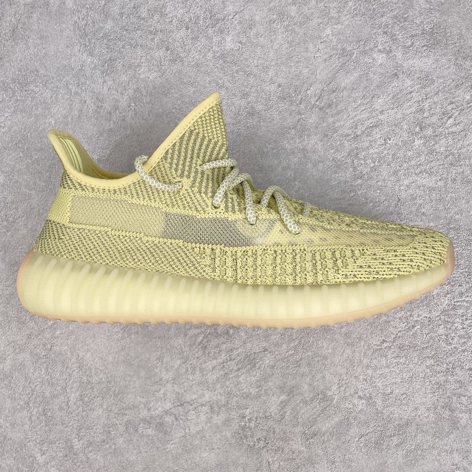 💰300 ＃K版纯原 巴斯夫福利‼Yeezy Boost 350 V2 丁黄满天星 货号：FV3255 市面中端最王炸版本 lw同源配套打造 全套原楦 原纸版 原鞋开模完美打造 采用辰元飞织鱼丝网原厂面 非进口机台 大底原厂半透明RB巴斯夫满钉大底  原厂东莞百宏3M反光鞋带 质感一致 原厂鑫成新粉原鞋垫 LOGO胶浆印花 钛金针与高士马克线针车精工打造 一切遵循原厂指令单采购同源原材 采购全套原厂进口材料 原纸版 原楦头 一切同源公司 大几率过验 混卖无压力‼️SIZE：36 36.5 37 38 38.5 39 40 40.5 41 42 42.5 43 44 44.5 45 46 47 编码：Mby3936070-运动鞋