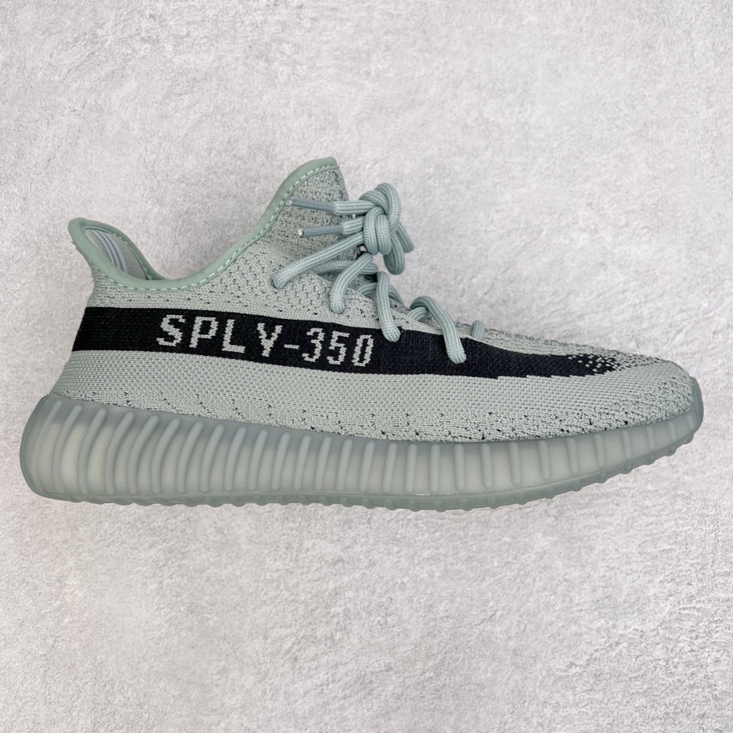 💰200 ＃K版纯原 巴斯夫福利‼Yeezy Boost 350 V2 翡翠绿 HQ2060 市面中端最王炸版本 lw同源配套打造 全套原楦 原纸版 原鞋开模完美打造 采用辰元飞织鱼丝网原厂面 非进口机台 大底原厂半透明RB巴斯夫满钉大底  原厂东莞百宏3M反光鞋带 质感一致 原厂鑫成新粉原鞋垫 LOGO胶浆印花 钛金针与高士马克线针车精工打造 一切遵循原厂指令单采购同源原材 采购全套原厂进口材料 原纸版 原楦头 一切同源公司 大几率过验 混卖无压力‼️SIZE：36 36.5 37 38 38.5 39 40 40.5 41 42 42.5 43 44 44.5 45 46 47 编码：Mby2936070-运动鞋