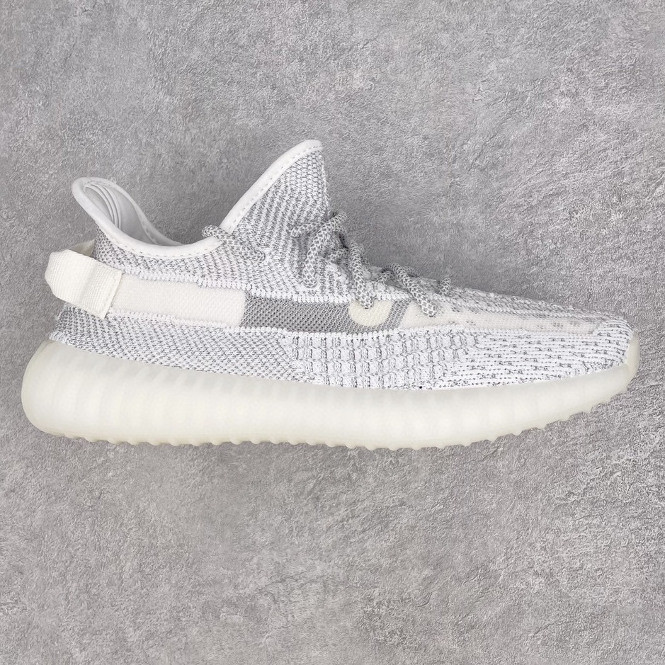 💰200 ＃K版纯原 巴斯夫福利‼Yeezy Boost 350 V2 白色满天星 货号：EF2367 市面中端最王炸版本 lw同源配套打造 全套原楦 原纸版 原鞋开模完美打造 采用辰元飞织鱼丝网原厂面 非进口机台 大底原厂半透明RB巴斯夫满钉大底  原厂东莞百宏3M反光鞋带 质感一致 原厂鑫成新粉原鞋垫 LOGO胶浆印花 钛金针与高士马克线针车精工打造 一切遵循原厂指令单采购同源原材 采购全套原厂进口材料 原纸版 原楦头 一切同源公司 大几率过验 混卖无压力‼️SIZE：36 36.5 37 38 38.5 39 40 40.5 41 42 42.5 43 44 44.5 45 46 47 编码：by2936070-运动鞋