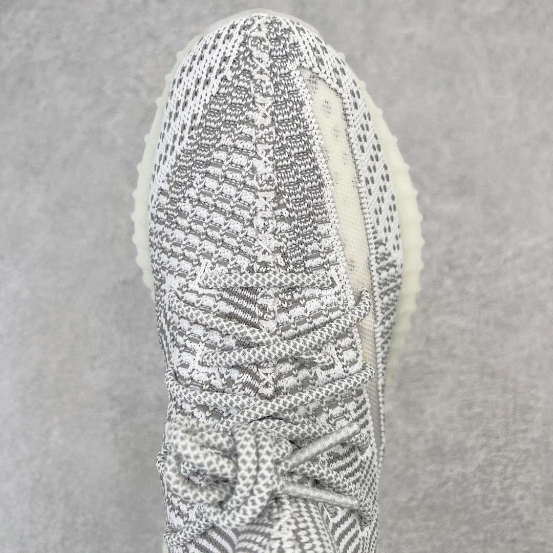 图片[4]-💰200 ＃K版纯原 巴斯夫福利‼Yeezy Boost 350 V2 白天使 货号：EF2905 市面中端最王炸版本 lw同源配套打造 全套原楦 原纸版 原鞋开模完美打造 采用辰元飞织鱼丝网原厂面 非进口机台 大底原厂半透明RB巴斯夫满钉大底  原厂东莞百宏3M反光鞋带 质感一致 原厂鑫成新粉原鞋垫 LOGO胶浆印花 钛金针与高士马克线针车精工打造 一切遵循原厂指令单采购同源原材 采购全套原厂进口材料 原纸版 原楦头 一切同源公司 大几率过验 混卖无压力‼️SIZE：36 36.5 37 38 38.5 39 40 40.5 41 42 42.5 43 44 44.5 45 46 47 编码：by2936070-运动鞋