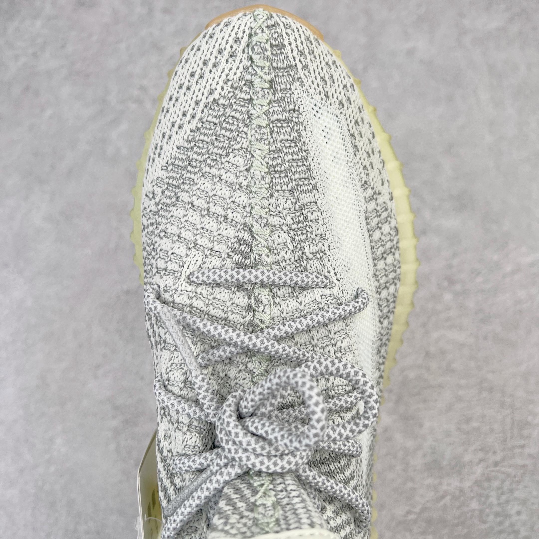 图片[4]-💰200 ＃K版纯原 巴斯夫福利‼Yeezy Boost 350 V2 灰满天星 货号：FX4349 市面中端最王炸版本 lw同源配套打造 全套原楦 原纸版 原鞋开模完美打造 采用辰元飞织鱼丝网原厂面 非进口机台 大底原厂半透明RB巴斯夫满钉大底  原厂东莞百宏3M反光鞋带 质感一致 原厂鑫成新粉原鞋垫 LOGO胶浆印花 钛金针与高士马克线针车精工打造 一切遵循原厂指令单采购同源原材 采购全套原厂进口材料 原纸版 原楦头 一切同源公司 大几率过验 混卖无压力‼️SIZE：36 36.5 37 38 38.5 39 40 40.5 41 42 42.5 43 44 44.5 45 46 47 编码：Mby2936070-运动鞋