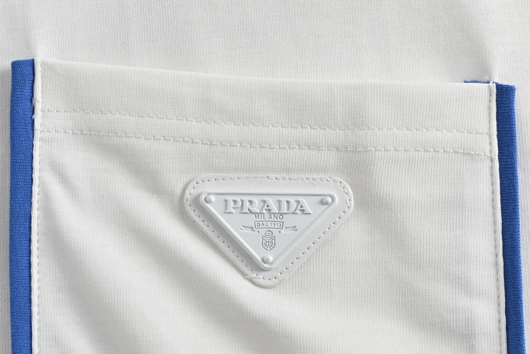 Prada/普拉达 24ss 蓝色线条口袋三角标短袖