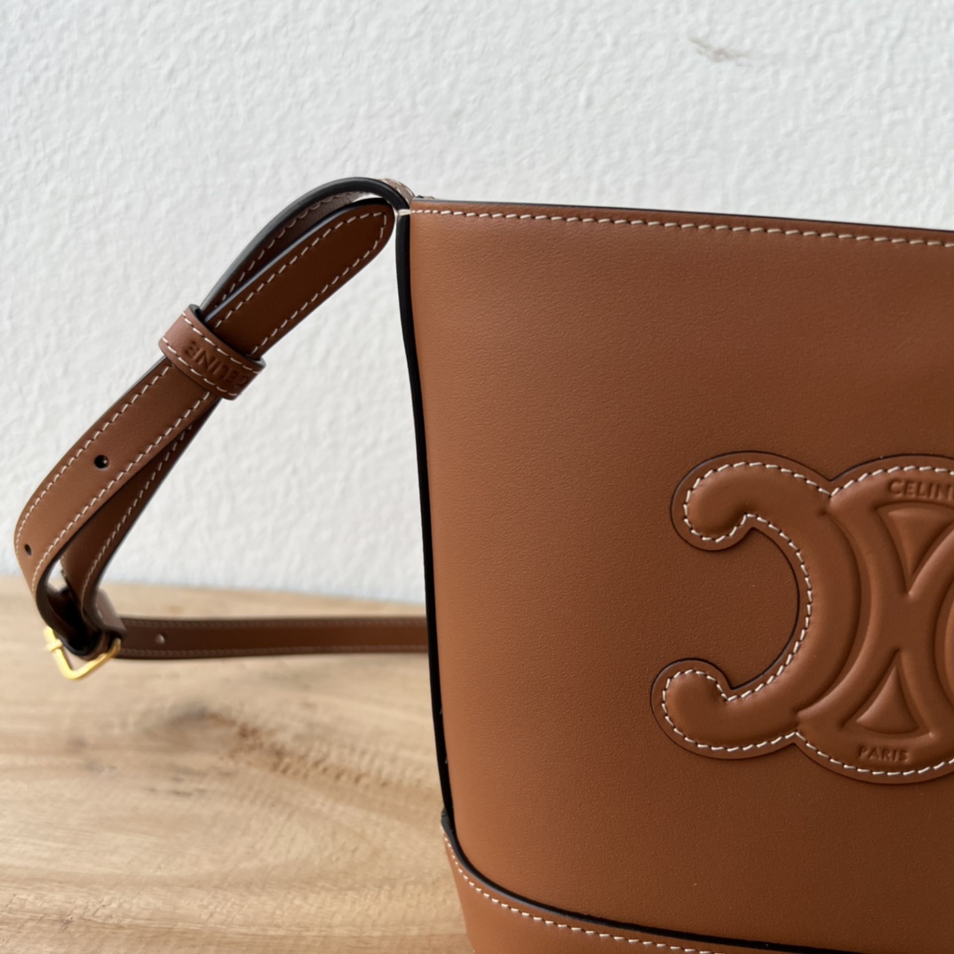 高級原単 迷你P1300 新色登場 可愛い水桶バッグ