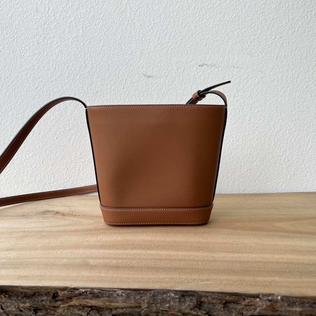 高級原単 迷你P1300 新色登場 可愛い水桶バッグ