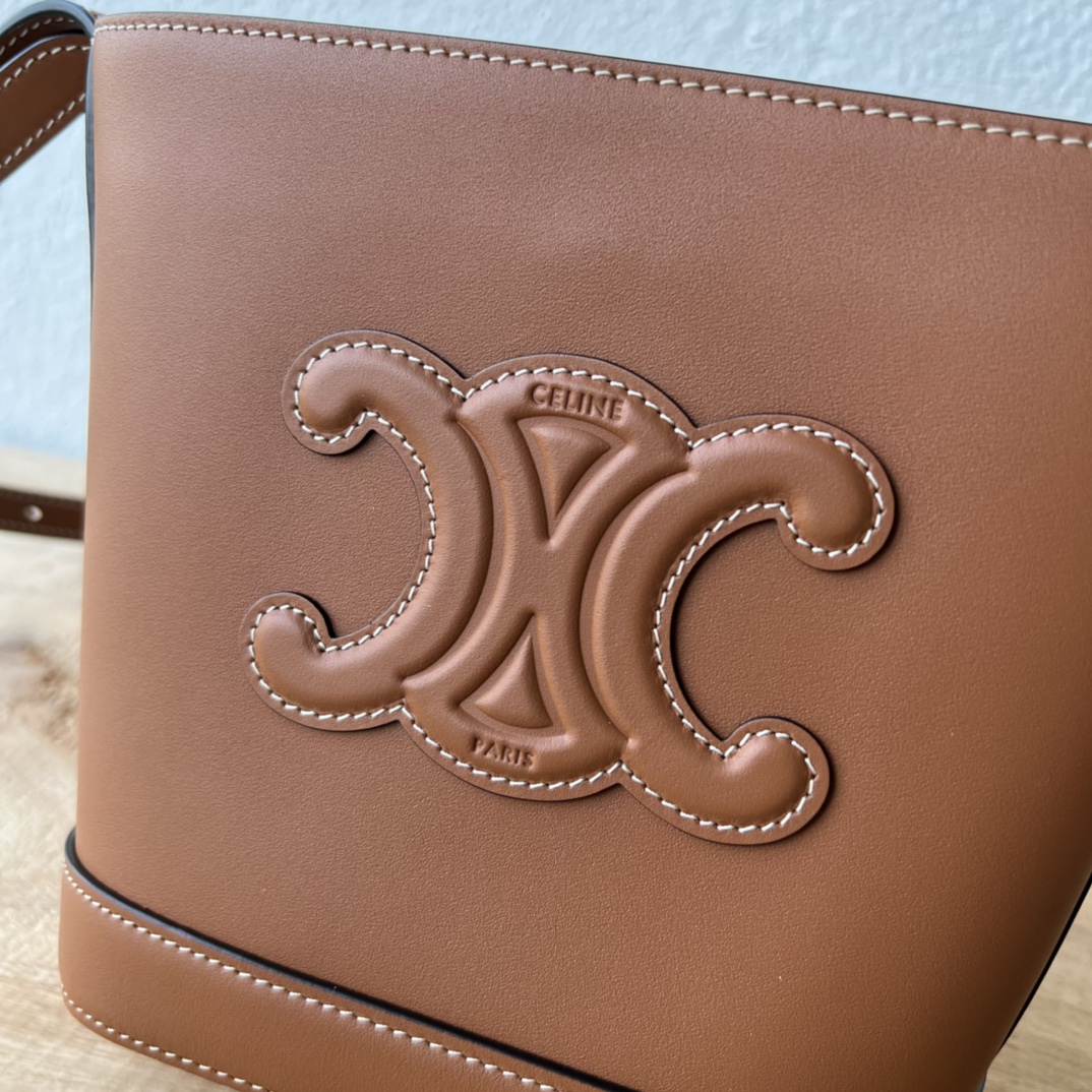 高級原単 迷你P1300 新色登場 可愛い水桶バッグ