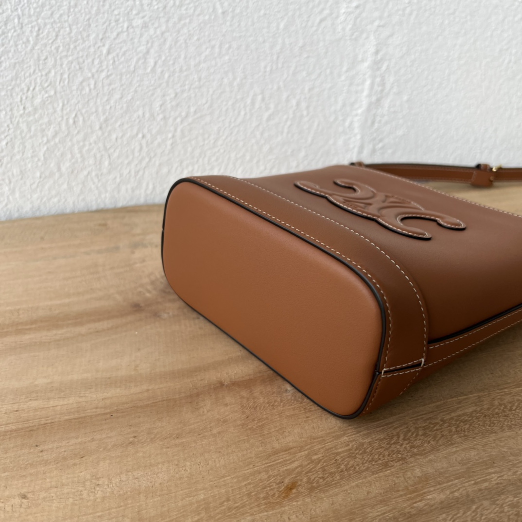 高級原単 迷你P1300 新色登場 可愛い水桶バッグ