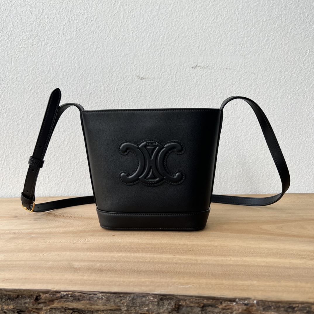 CE 迷你P1300 水桶バッグ - 可愛くて実用的な新色登場