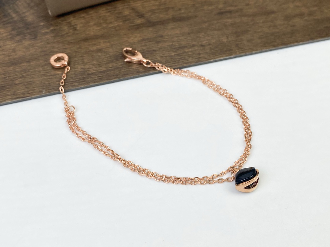 Luxury BVLGARI Dress Line: High-End 18k Gold Peacock Rock Bracelet and Custom Jewelry Collection - 图片 6