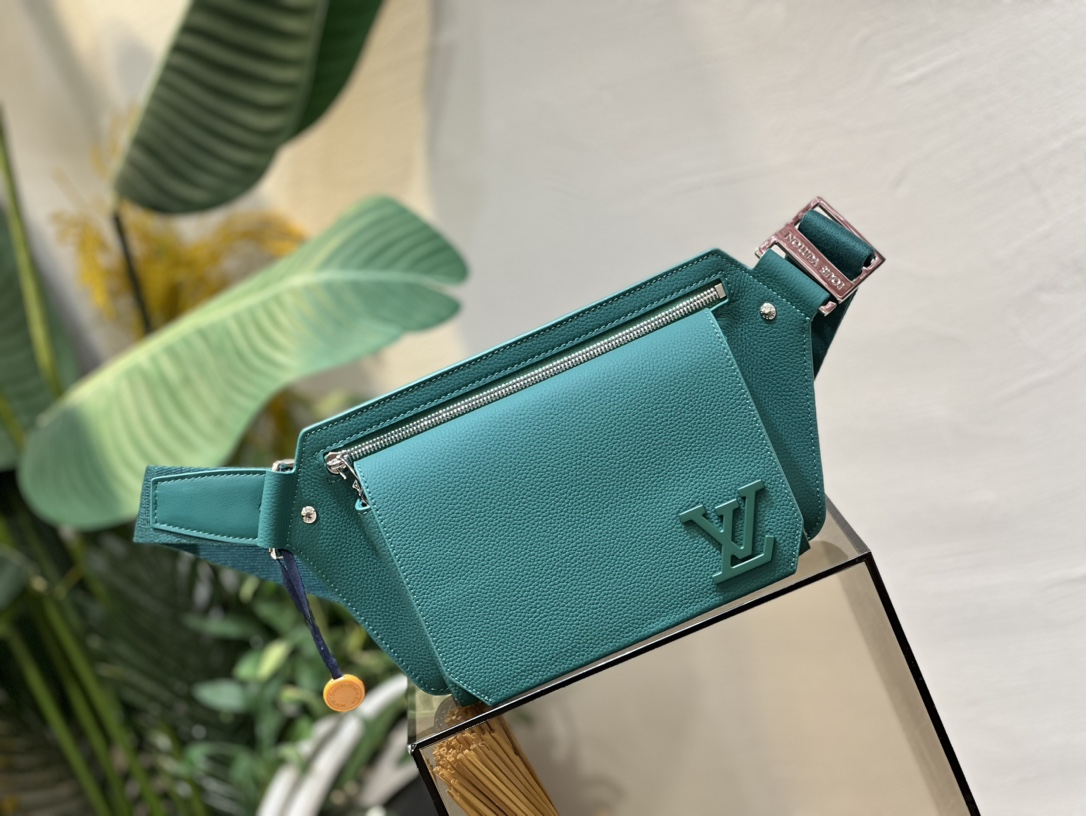 M22665 All-Leather Sling & Waist Bag Collection – Takeoff Sling Bag - Bag 2