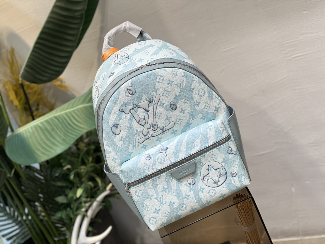 this Discovery Backpack utilizes an innovative printing technique that - Bag 2