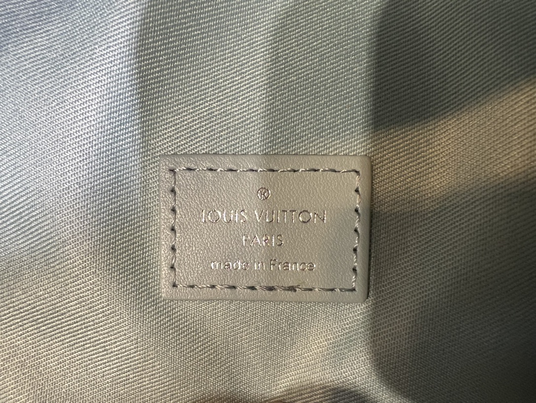 this Discovery Backpack utilizes an innovative printing technique that - Bag 9
