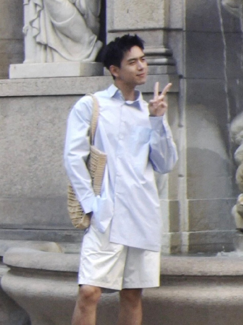 Prada Same style as Li Xian
