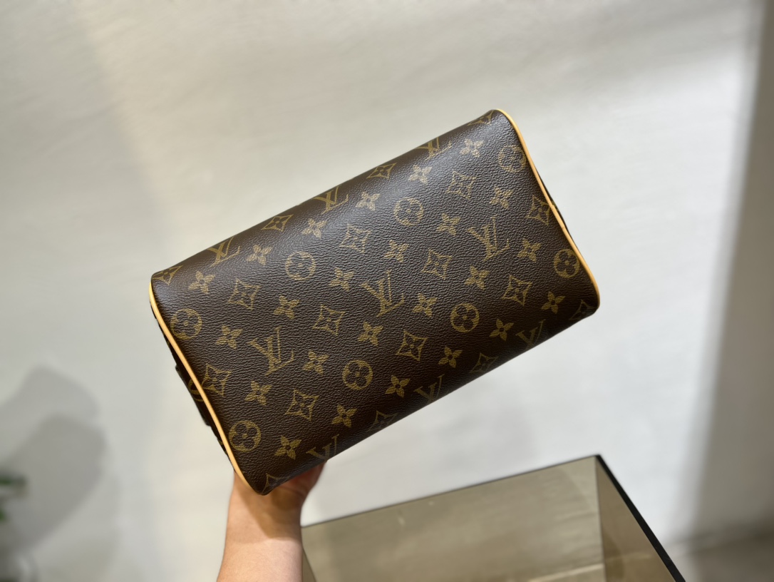 This Dopp Kit toiletry bag is crafted from Monogram Macassar coated - Bag 4