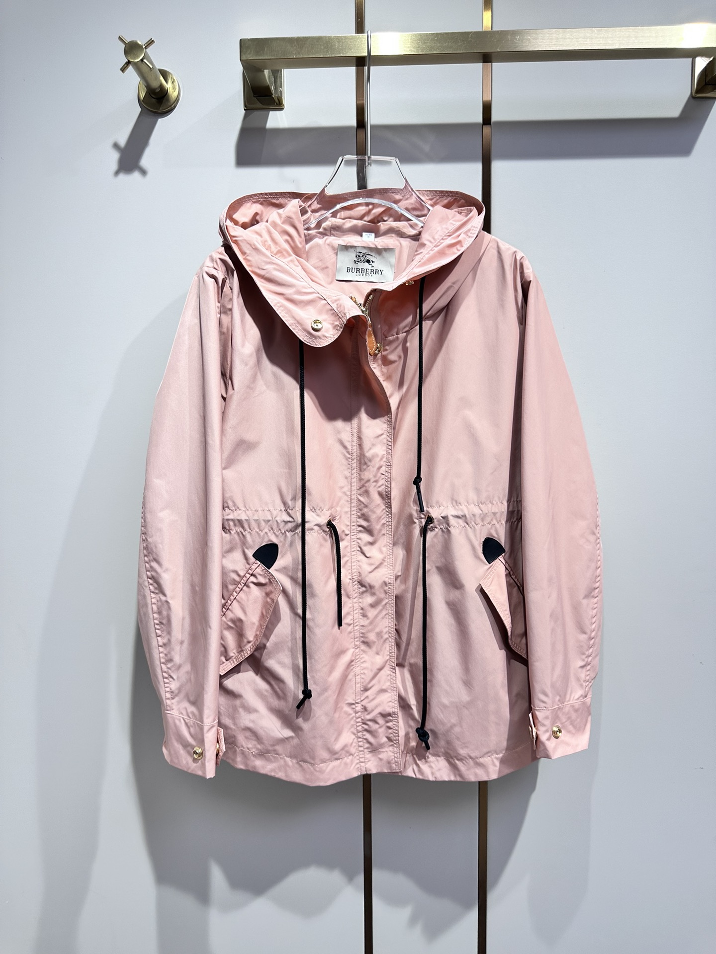 Burberry Buy
 Clothing Coats & Jackets Windbreaker Top Designer replica
 Black Pink White Hooded sml2000360