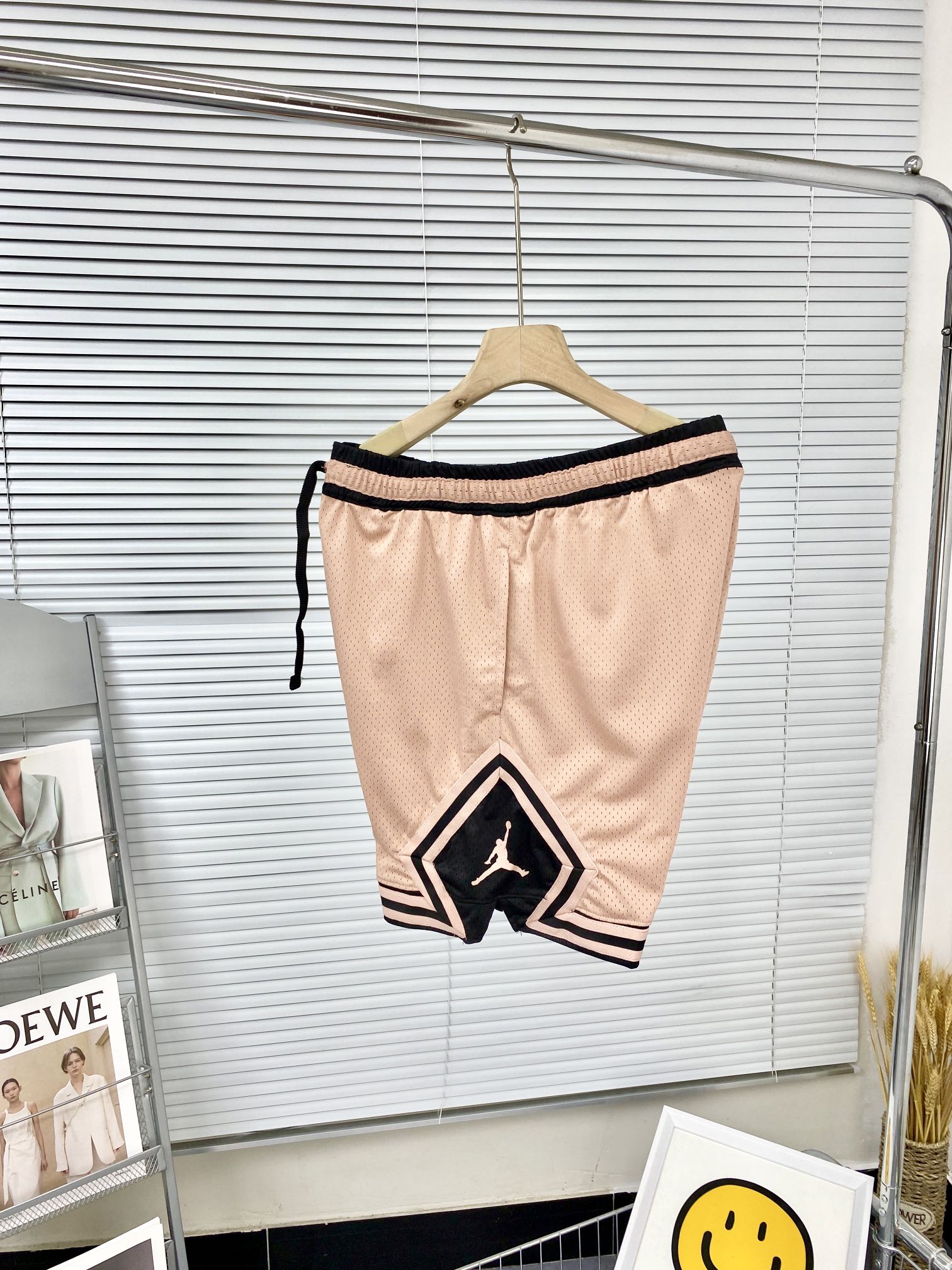 Stylish and Versatile Jordan Flyer Shorts in Various Colors and Sizes - 图片 4