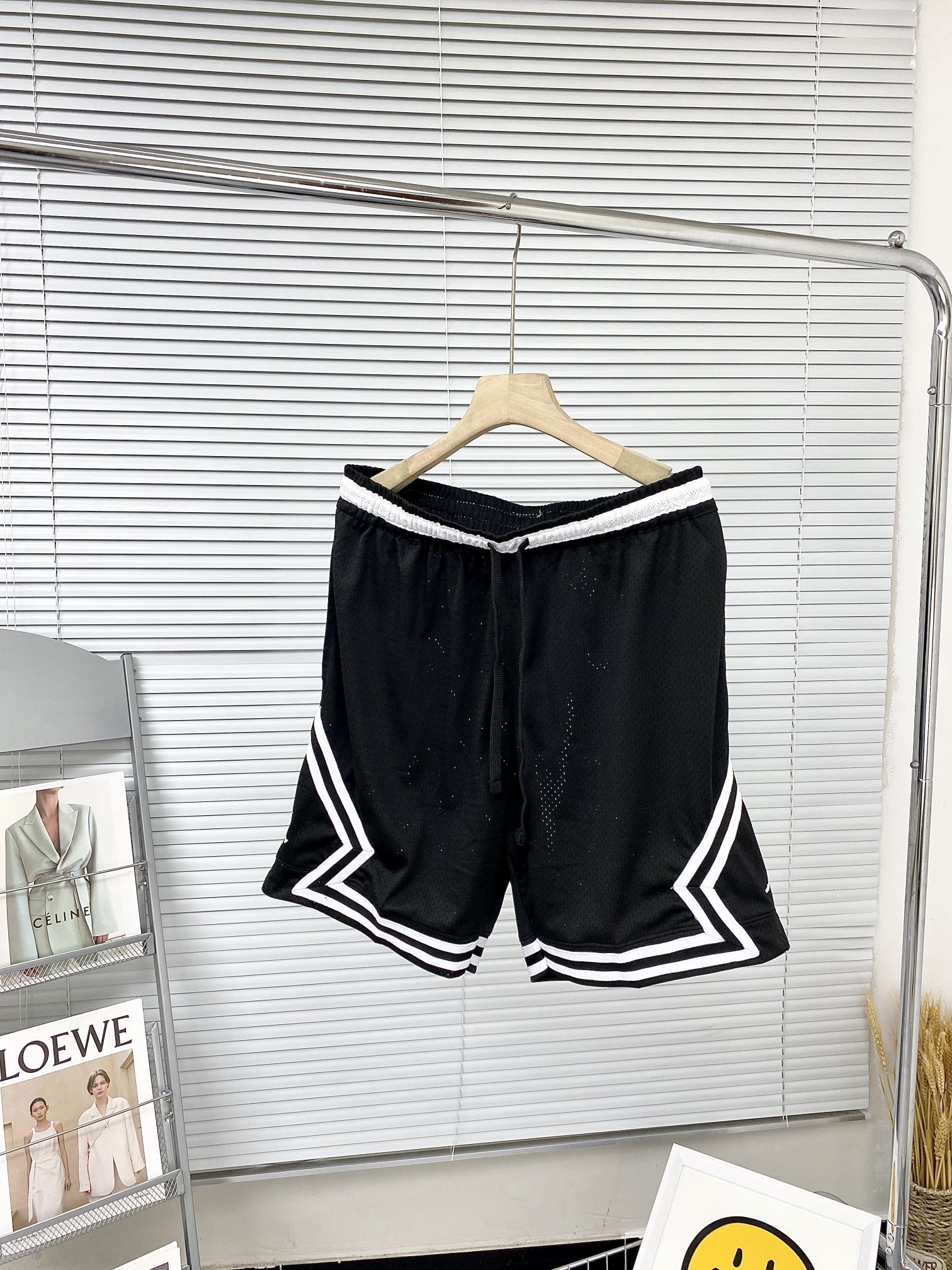 Stylish and Versatile Jordan Flyer Shorts in Various Colors and Sizes - 图片 3