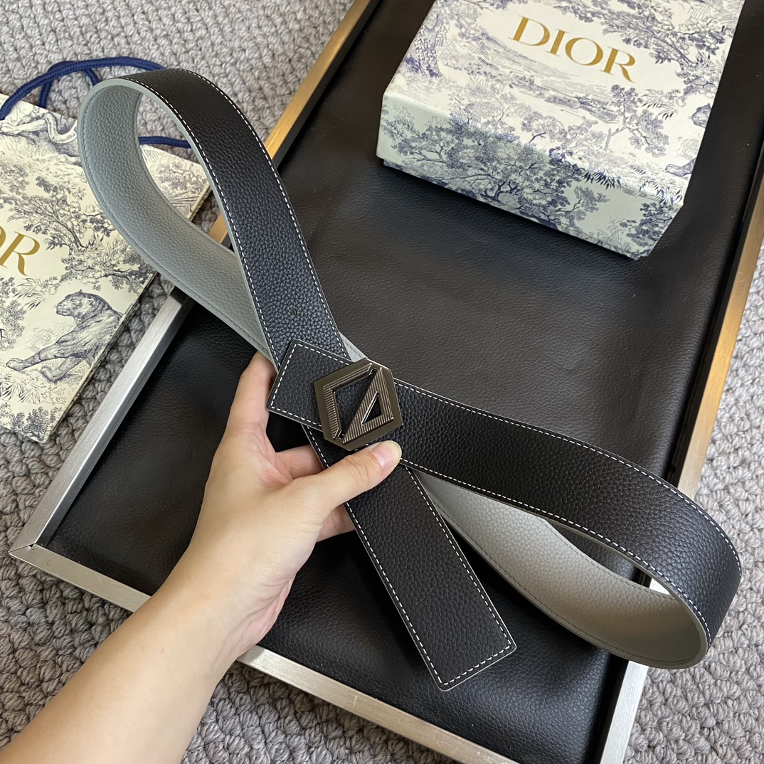 迪奥DIOR新款精钢五金宽3.8CM