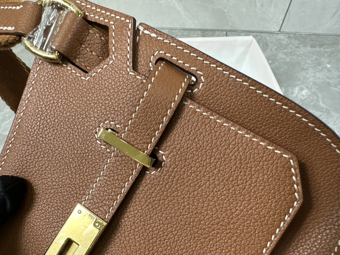 Hermes Mini Jypsiere Evercolor Leather Crossbody Bag - Timeless Style 6 i1687967442 5507 5