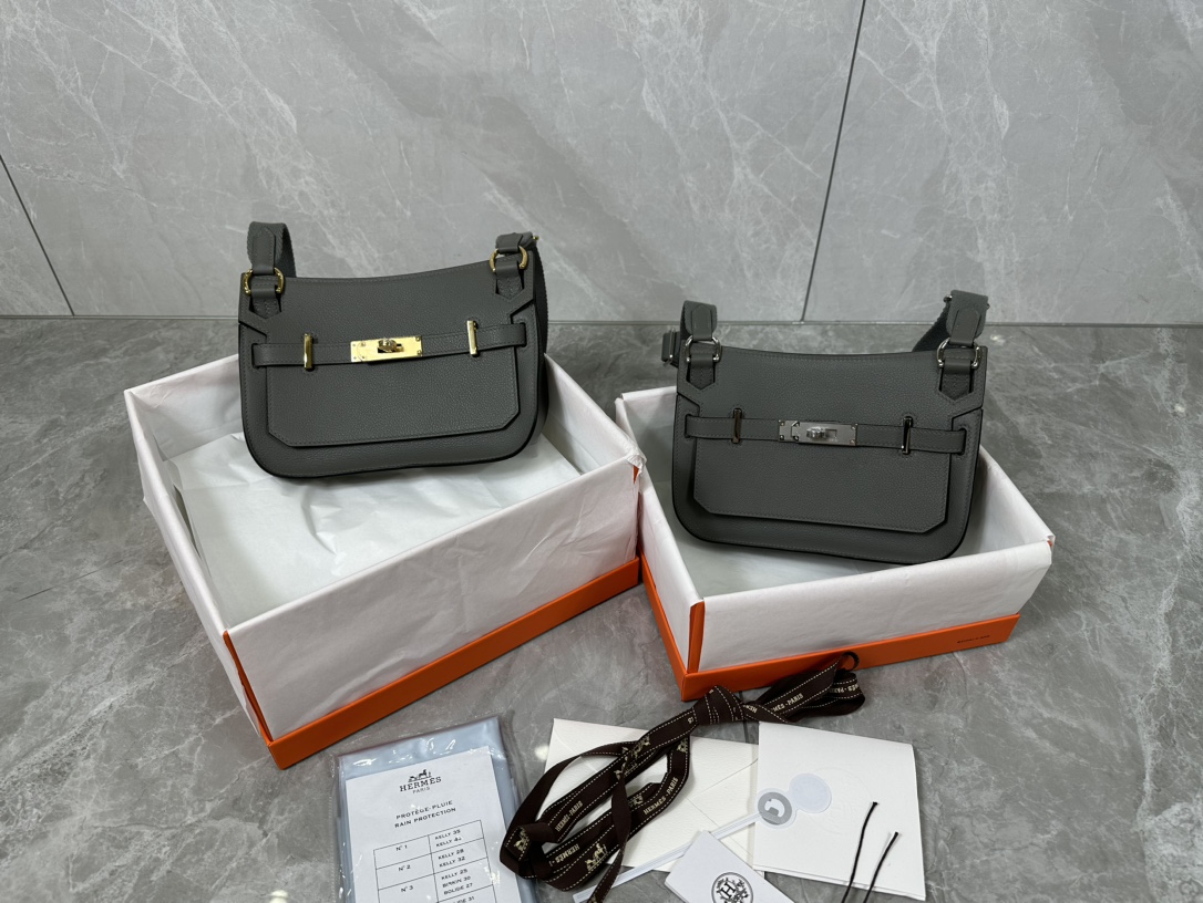 Hermes Mini Jypsiere Evercolor Leather Crossbody Bag - Stylish & Timeless 2 i1687967463 3718 0