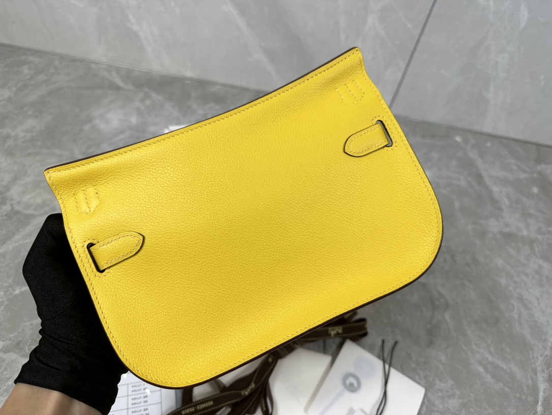 Hermès Mini Jypsiere Evercolor Leather Crossbody Bag - Yellow 5 i1687967524 3413 4