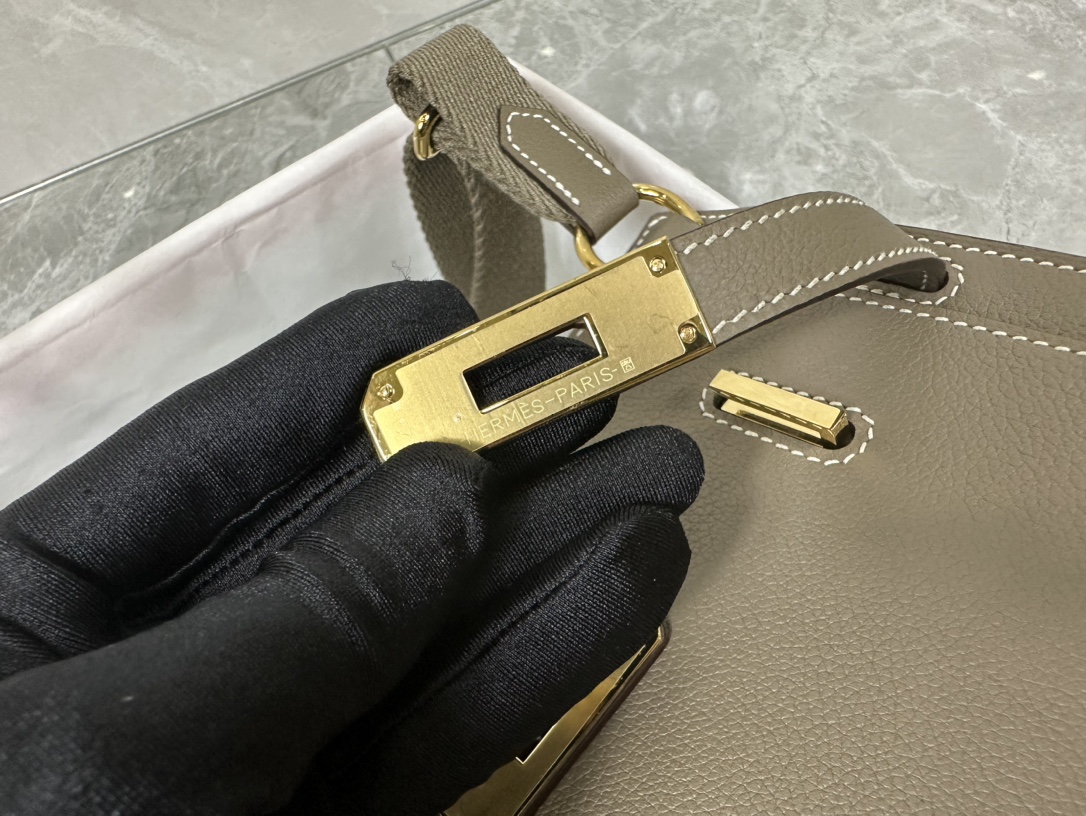 Hermes Mini Jypsiere Evercolor Leather Crossbody Bag - Taupe 8 i1687967576 3286 6