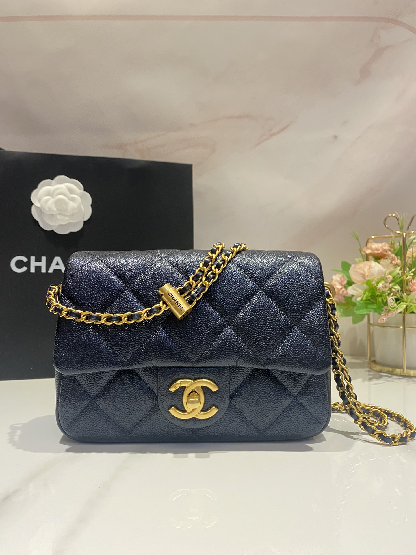 Chanel Sacs Mini Bleu Or Motif Litchi Collection automne – hiver