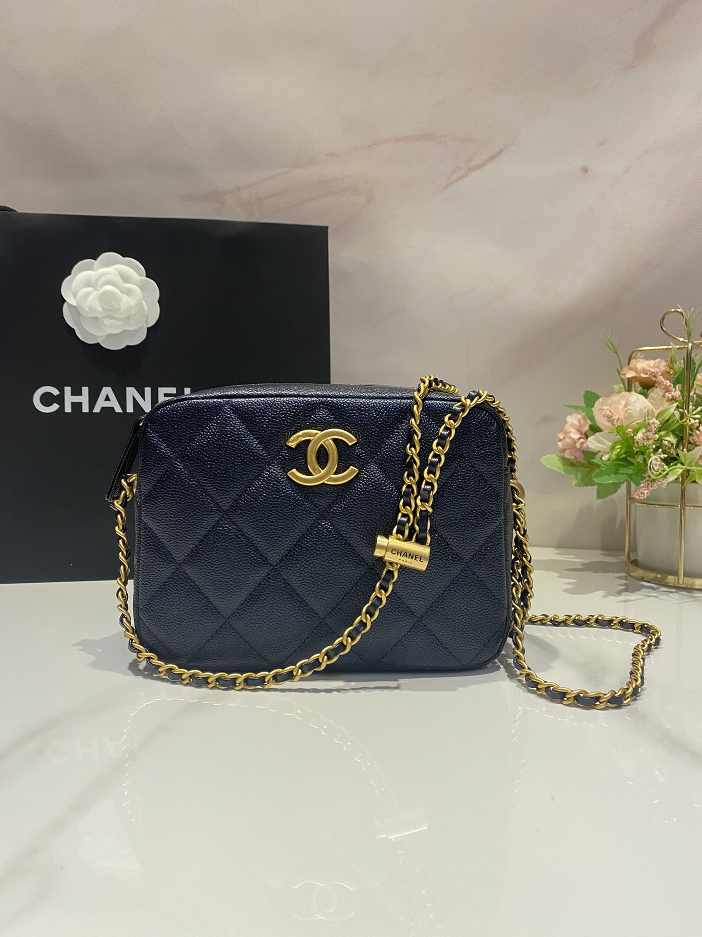 Chanel Sacs Caméra Replice trouvé
 Bleu Or Collection automne – hiver