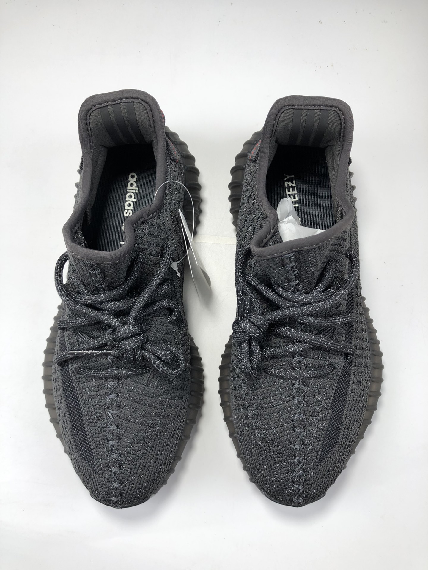 Yeezy350V2黑满天星尺码36