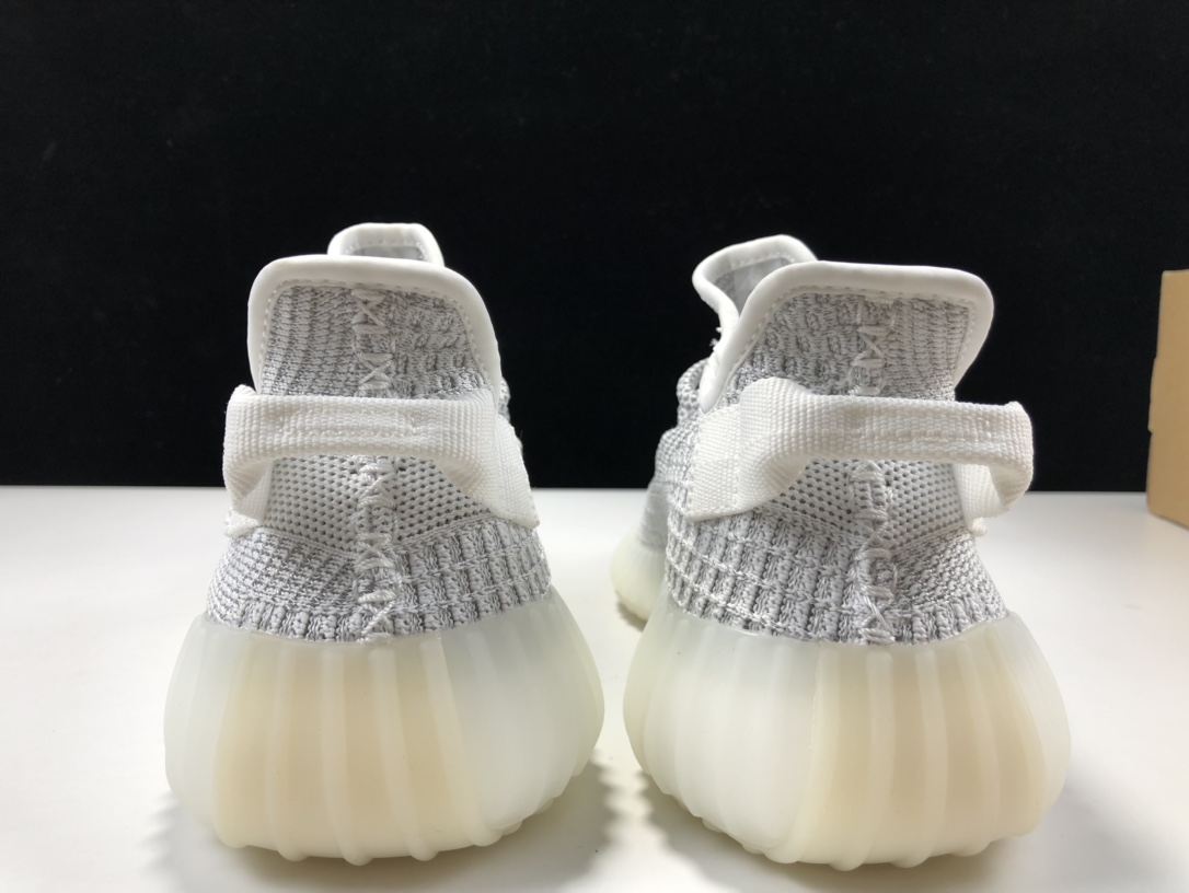 Yeezy白满天星尺码36-48总裁